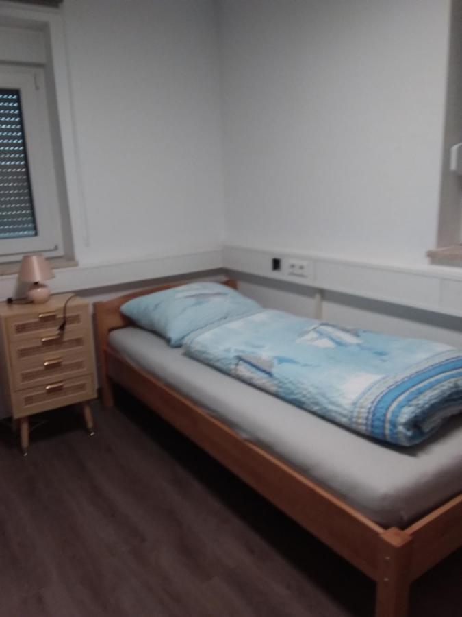 Nguyen Le 3 Schlafzimmer, 7 Bette,Dusche, 2 Wc , Kueche Ab 2 Uebernachtungen Neukirch  Exterior photo